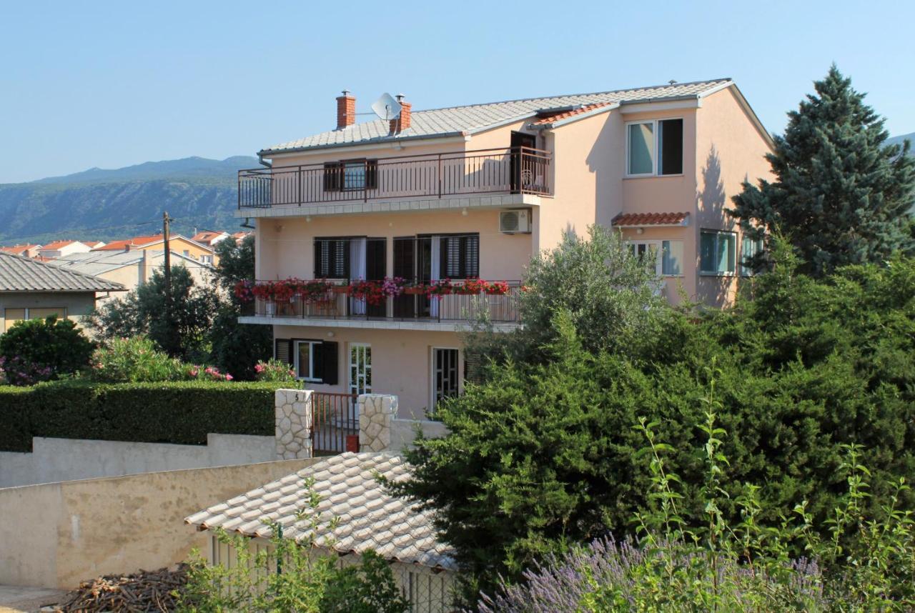 Apartments With A Parking Space Novi Vinodolski - 5587 Exterior photo