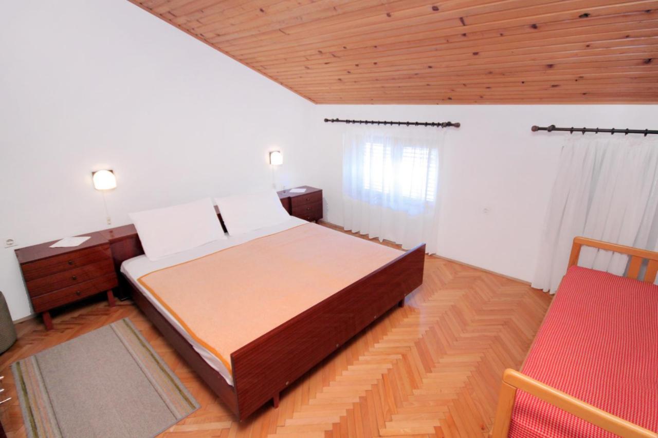 Apartments With A Parking Space Novi Vinodolski - 5587 Exterior photo
